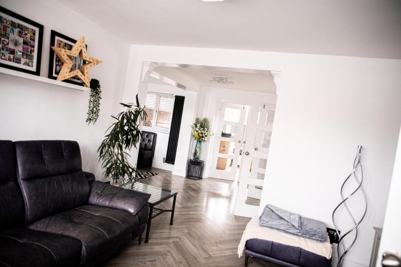 Inviting 3-Bed House In Manchester Eksteriør bilde